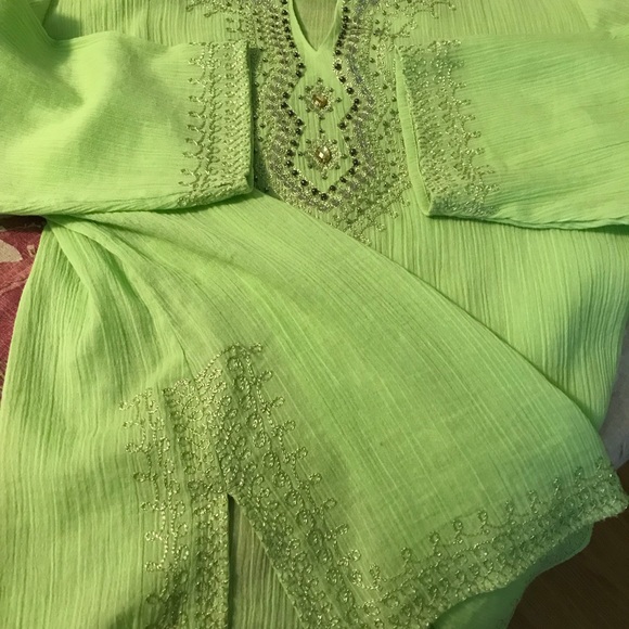 Chico’s Women’s Lime Green Embroidered Tunic Top - size 3 - Picture 5 of 7